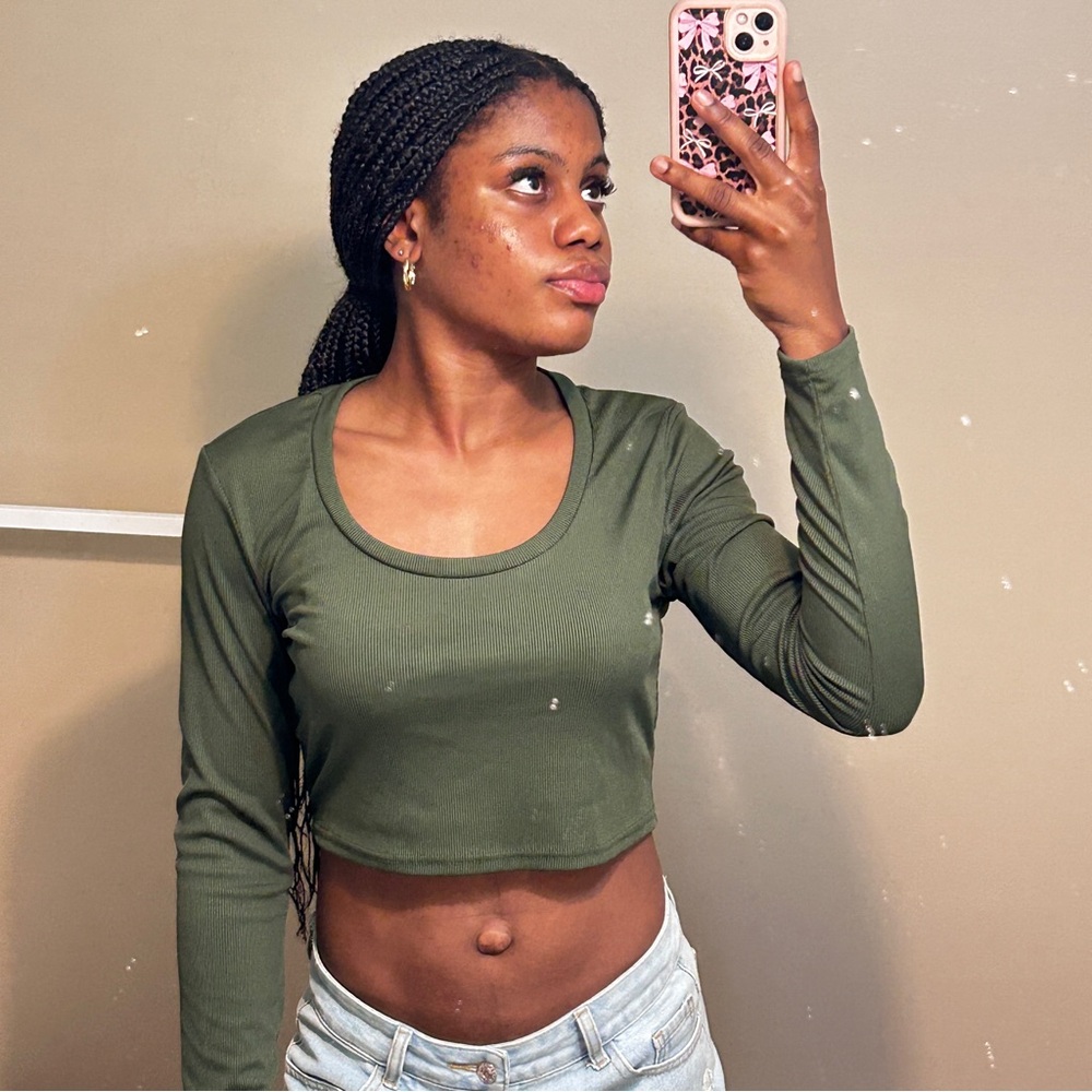 Dark Green Ribbed Long Sleeve Crop Top